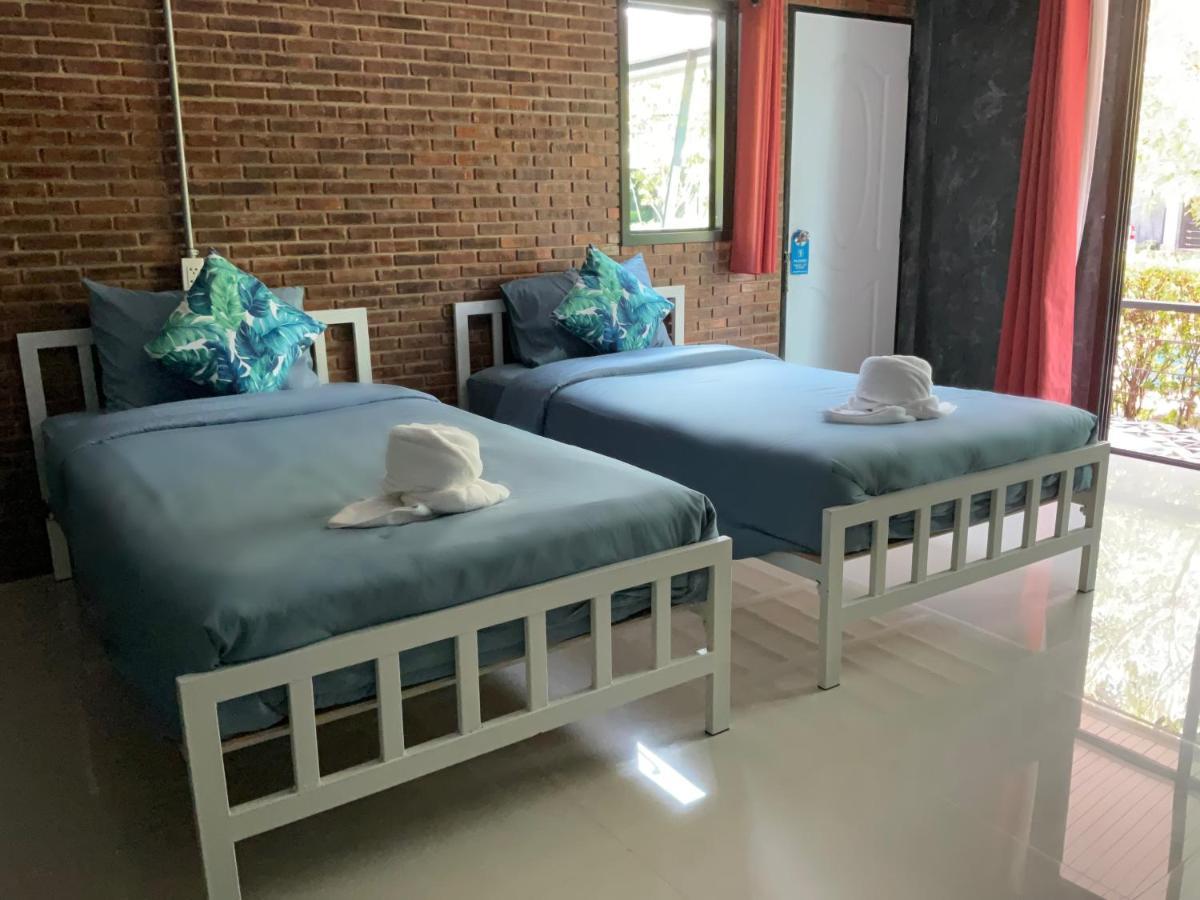Baan Tonjaeng Resort Chainat Exterior photo