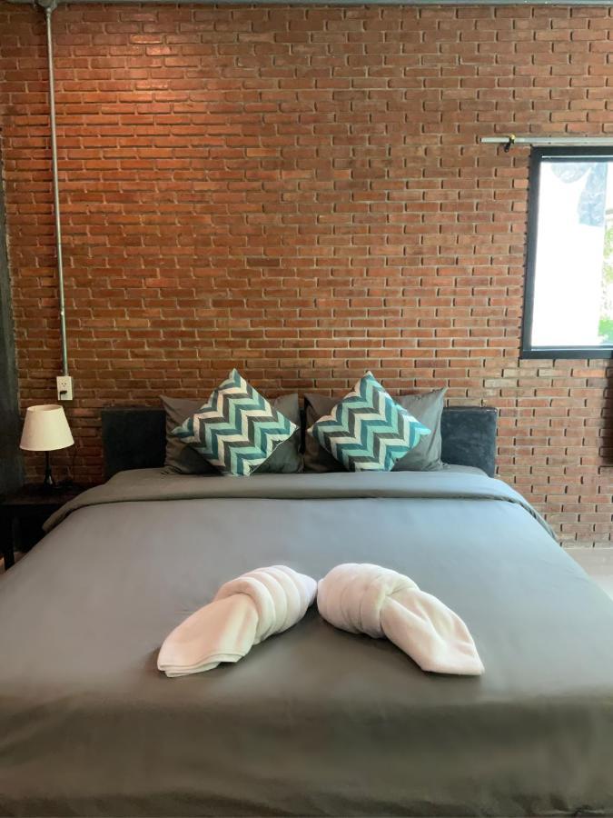 Baan Tonjaeng Resort Chainat Exterior photo