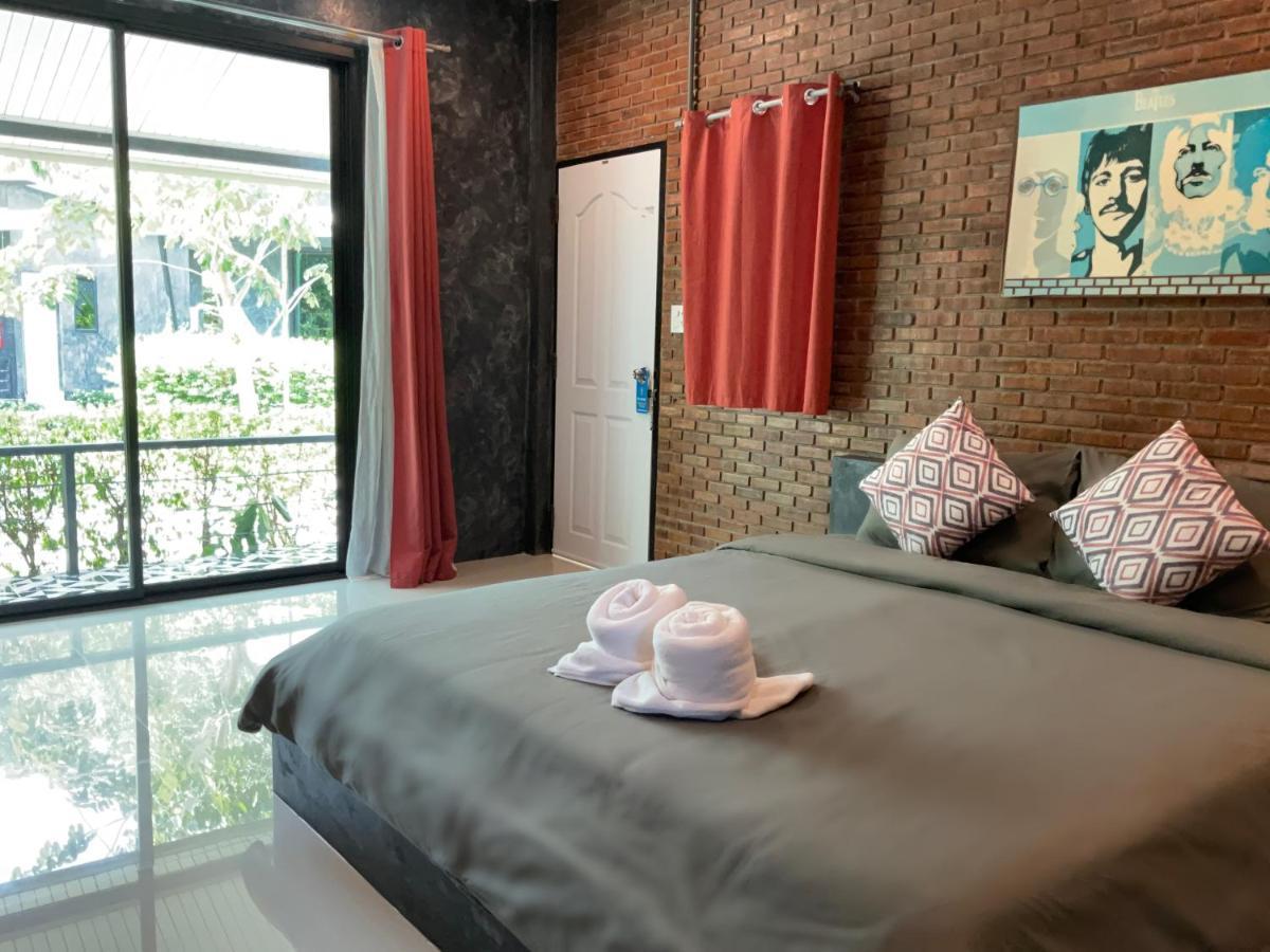 Baan Tonjaeng Resort Chainat Exterior photo