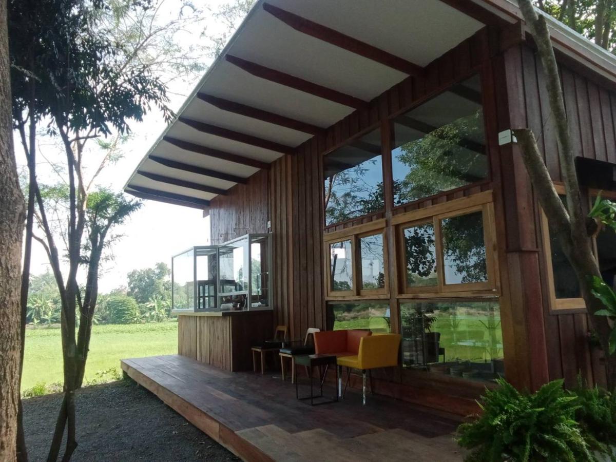 Baan Tonjaeng Resort Chainat Exterior photo