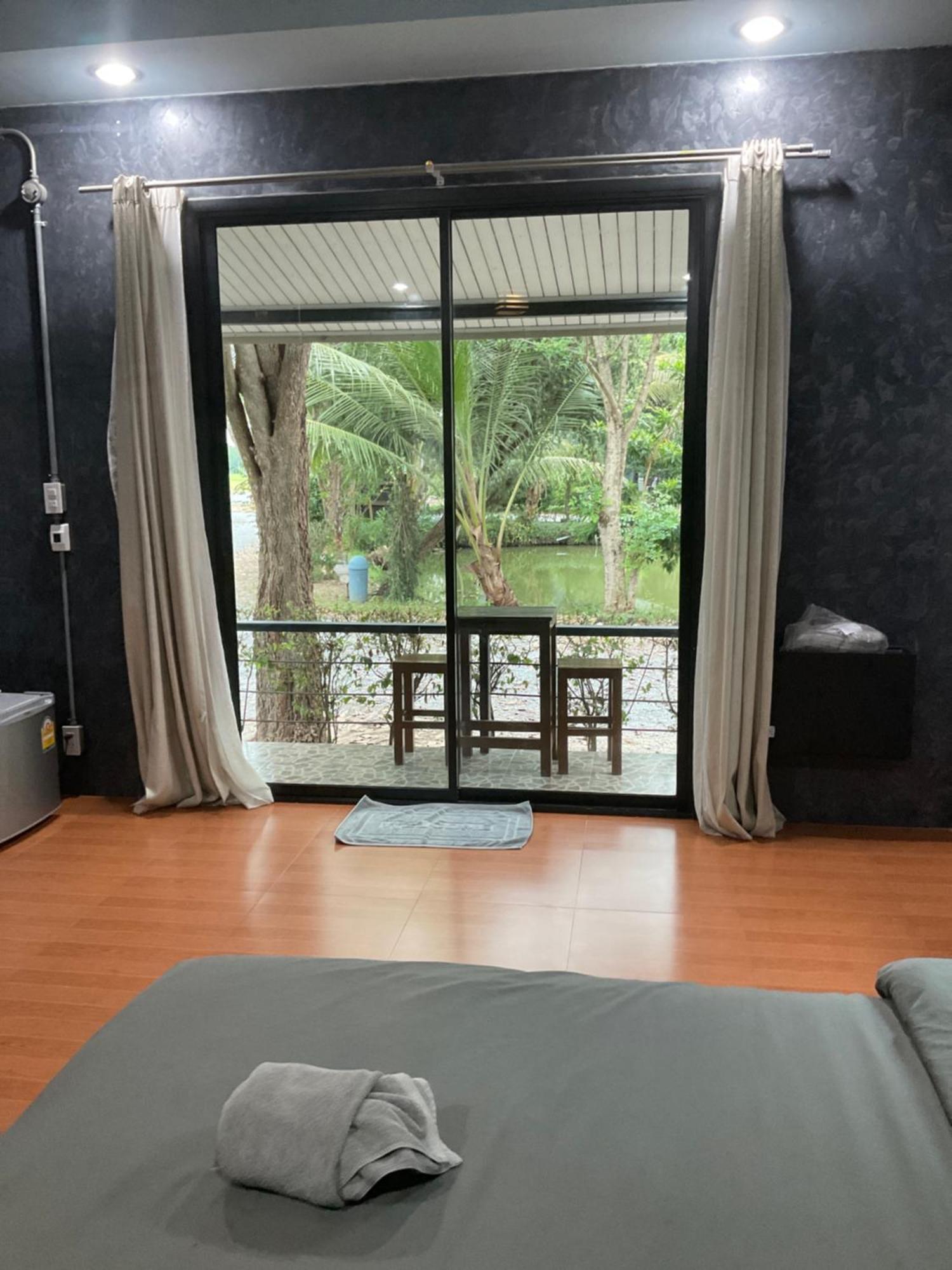 Baan Tonjaeng Resort Chainat Exterior photo